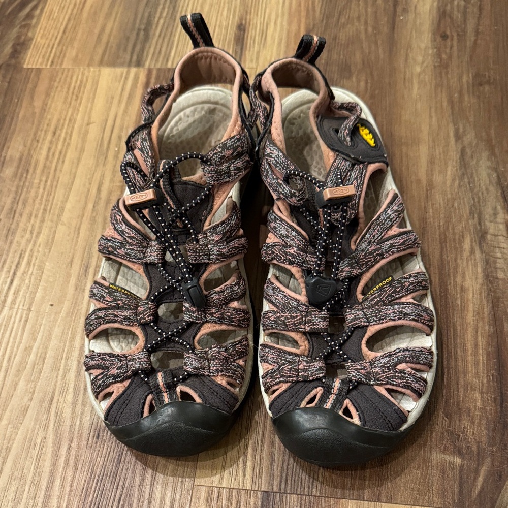 Keen Women's Peach and Black Closed-Toe Outdoor Sandals